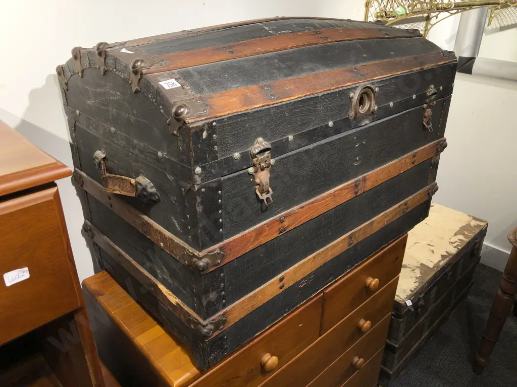 Dome Top Sea Chest Image 1++