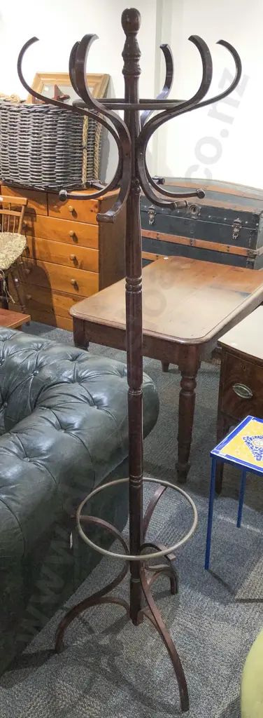 Reproduction Bentwood Coat Stand Image 1++