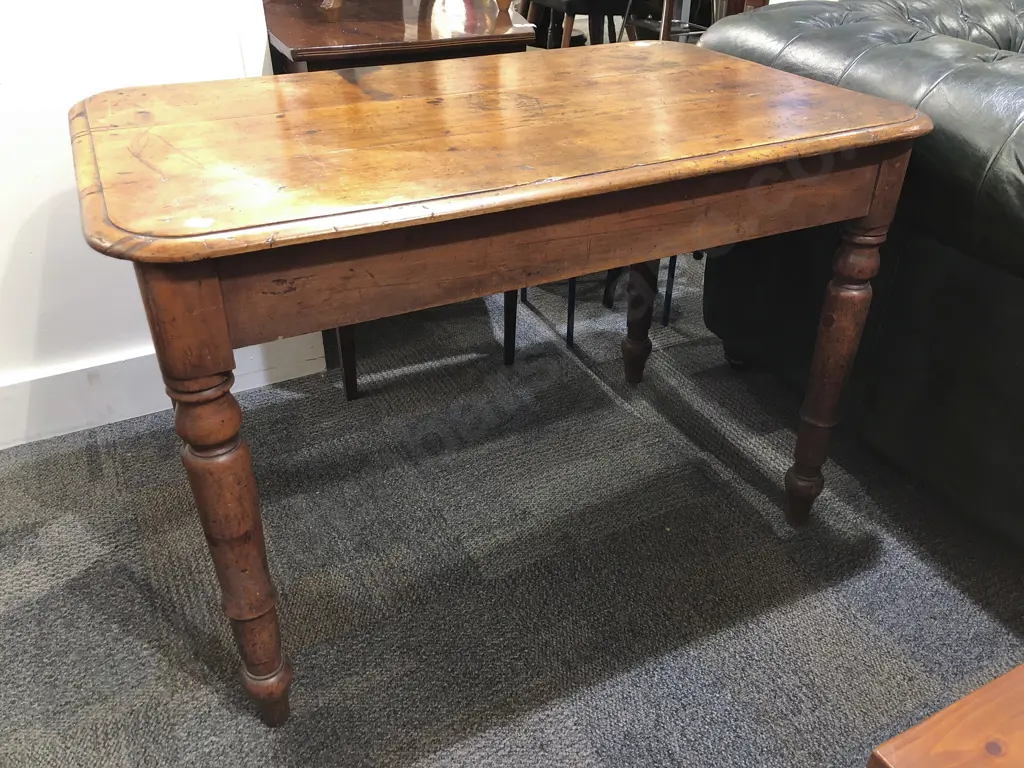 Colonial Work Table Image 1++