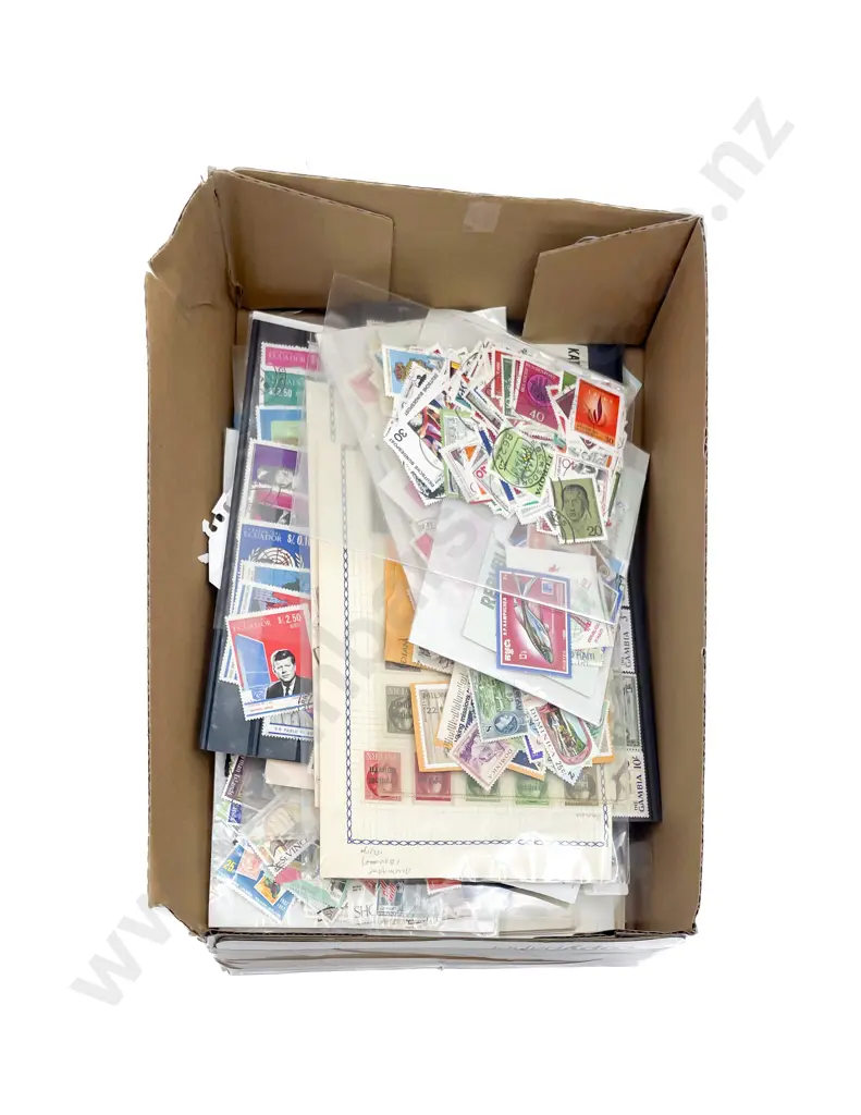 Qty World Semi-Sorted and Pre-packaged Stamps Image 1++