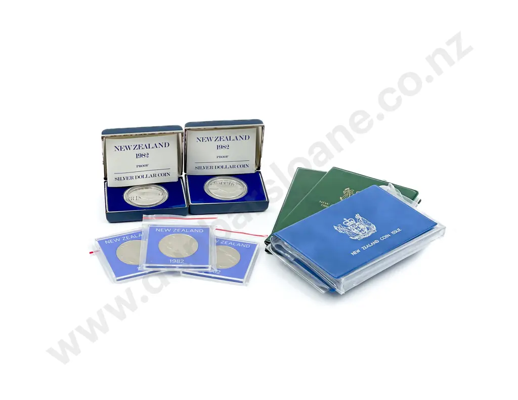 NZ 1982 Takahe Proof Coin Set Unc $1 x3 Proof $ x2 with 1986 Kakapo Unc Coin Set x2 Image 1++