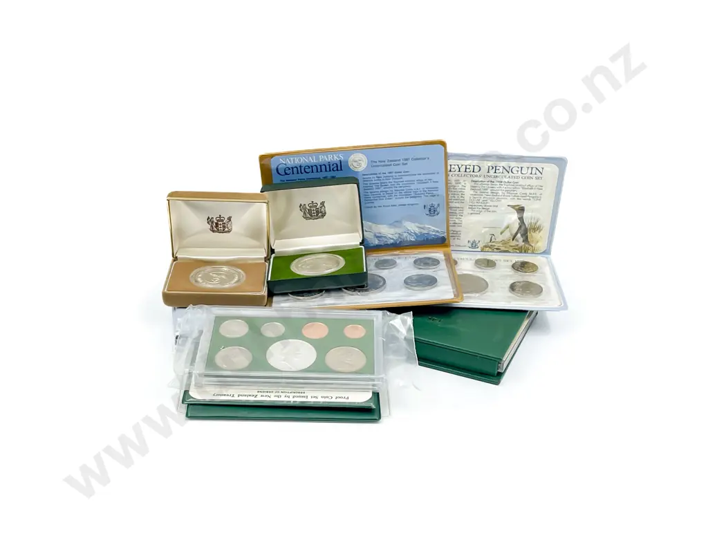 NZ Proof Coin Sets 1995 1980 & $1 1988 and Unc Set 1987 Unc Coin Set and Proof $1 Image 1++