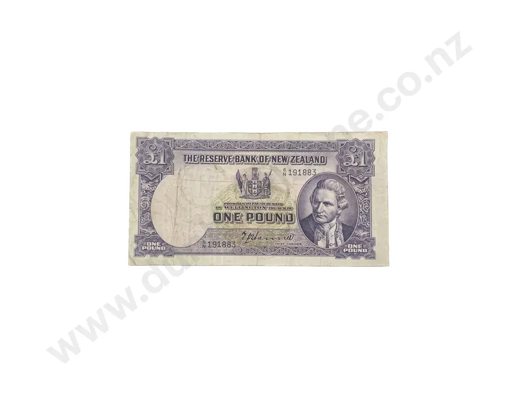 NZ Six One Pound Bank Notes signed Fleming and one signed Hanna (7) Image 1++