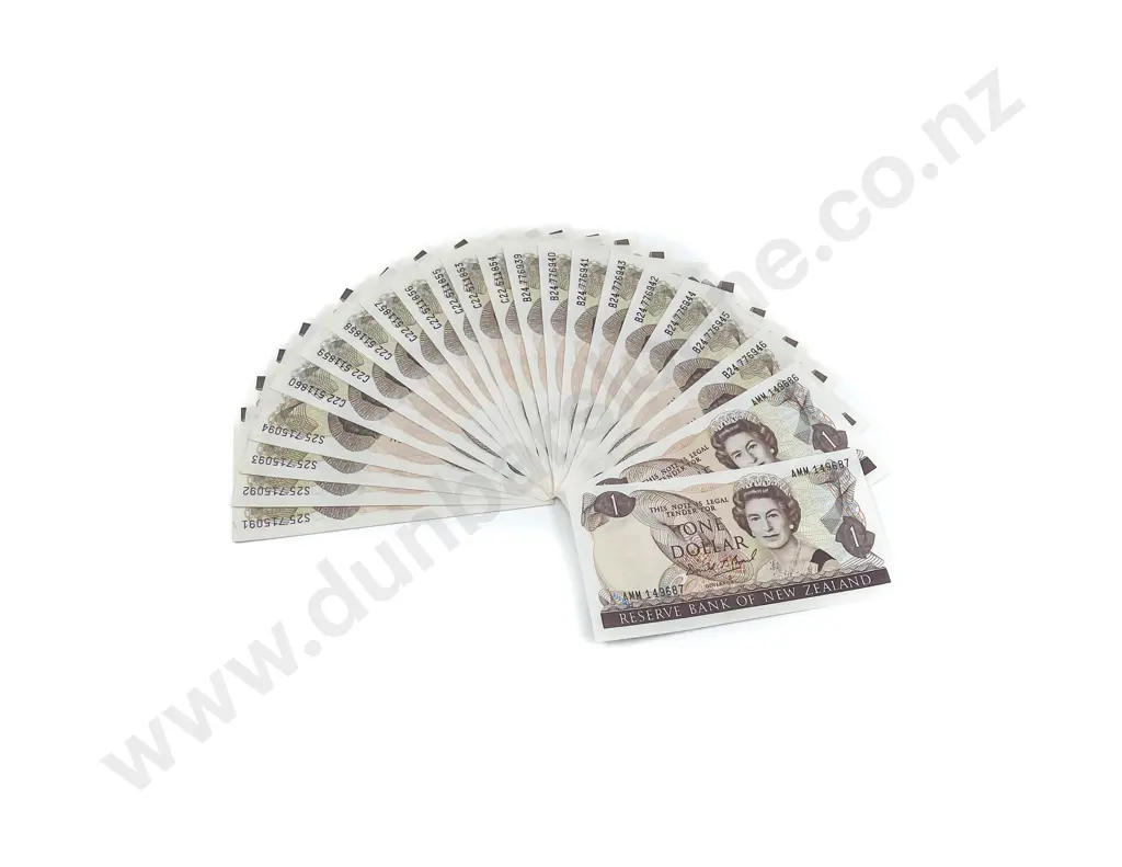 NZ 22 Small Groups Consecutive $1 Bank Notes Image 1++