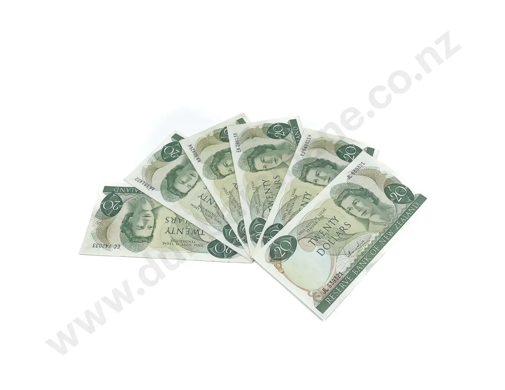 NZ 6 $20 Bank Notes signed Hardie Knight and Fleming Image 1++