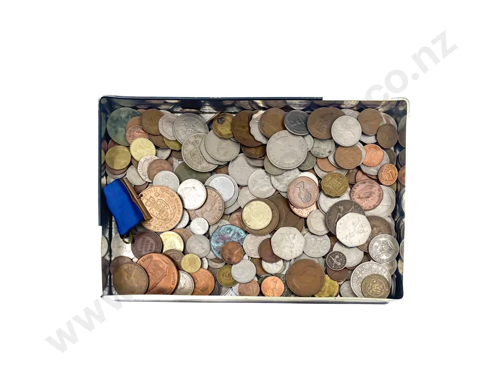 Small Qty NZ and World Pocket Change Coinage and 1953-54 Royal Visit Medal Image 1++