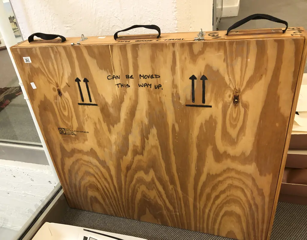 Lockable Art Storage Box Image 1++