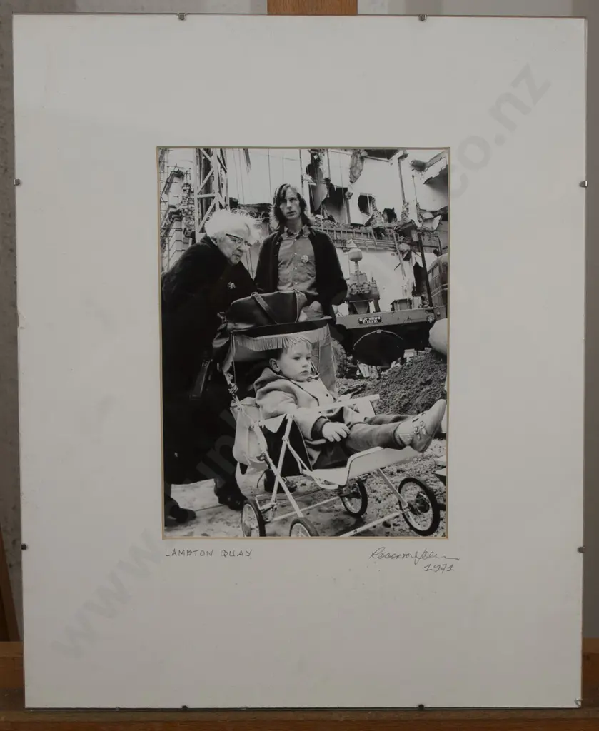 Robert Joiner - Lambton Quay Image 1++