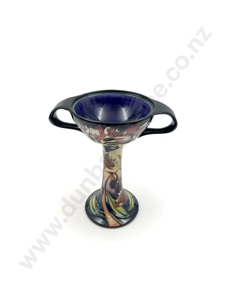 Moorcroft Lidded Vase together with Original Box Image 1++