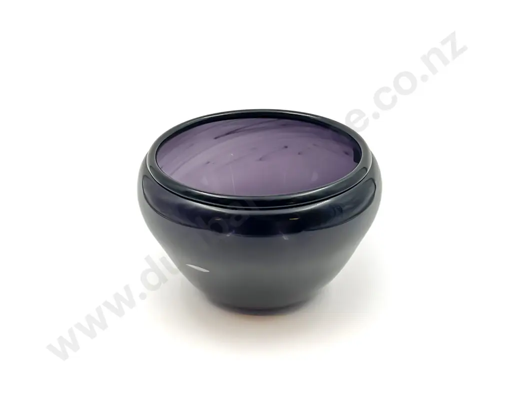 Art Glass Vase Image 1++