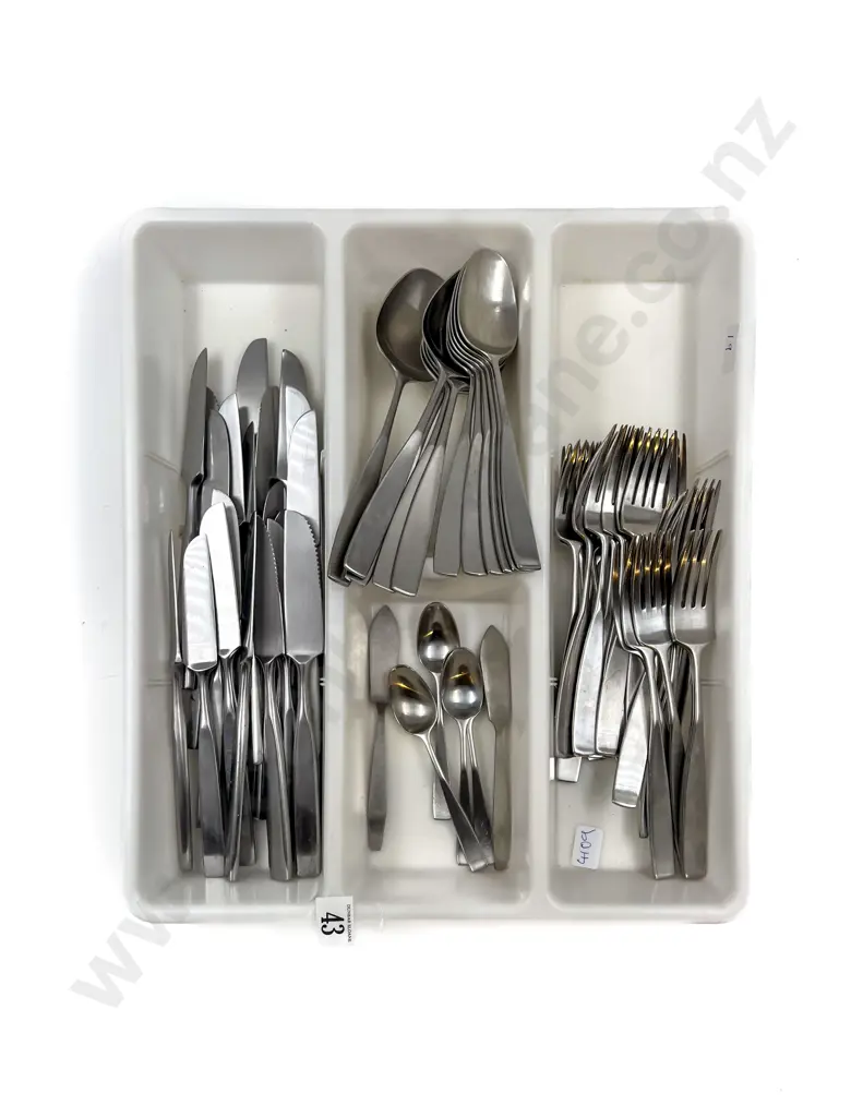 Quantity of Assorted Dutch Designed Cutlery Image 1++
