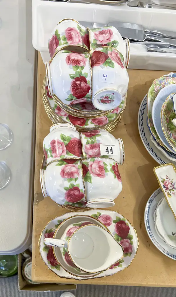 Royal Albert "Old Country Roses" Part Teaset Image 1++