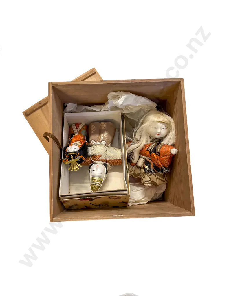 Quantity of Assorted China Dolls etc Image 1++