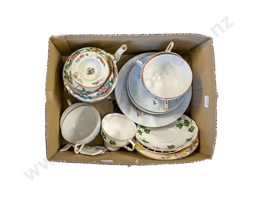 Quantity of Assorted Fine China etc Image 1++