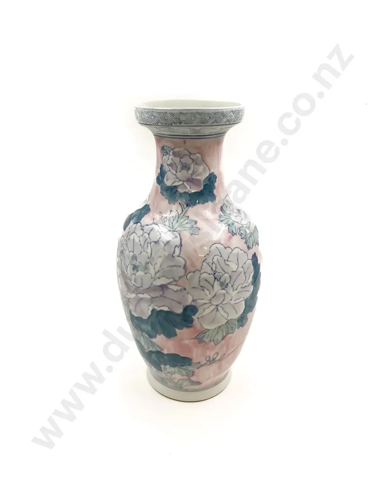 Two Blanc de Chine Figures (A/F) on Lacquered Tray together with Chinese Floral Vase Image 1++