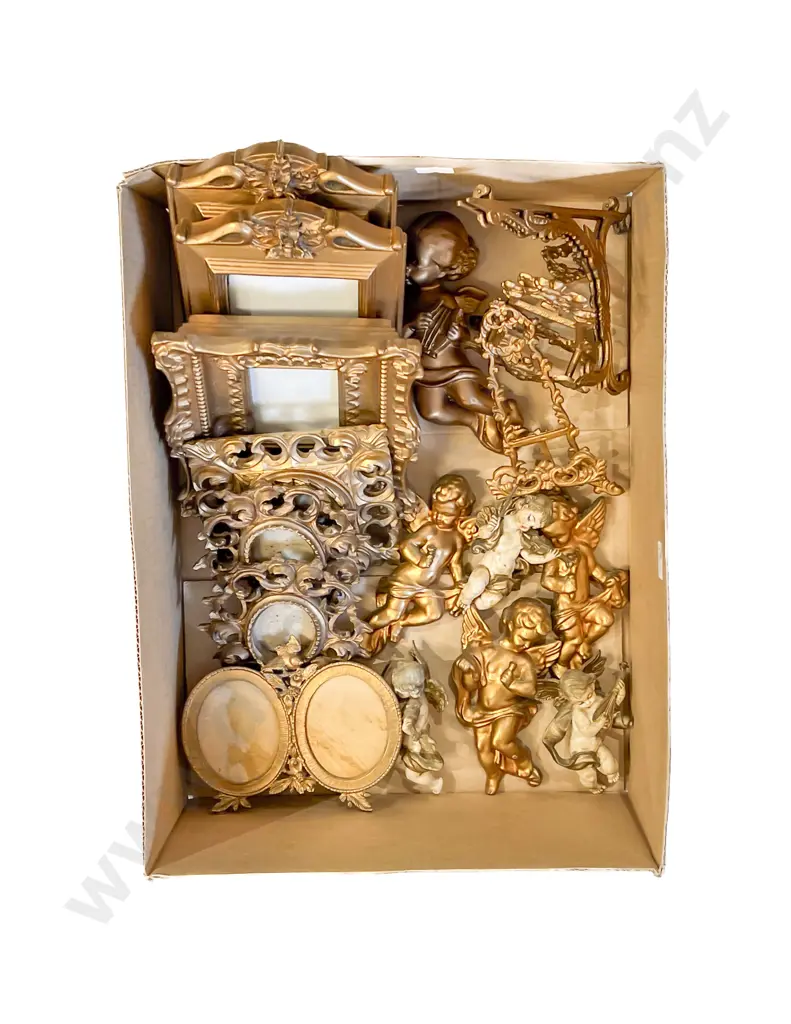 Quantity of Assorted Gilt Painted Picture Frames & Ornaments etc Image 1++