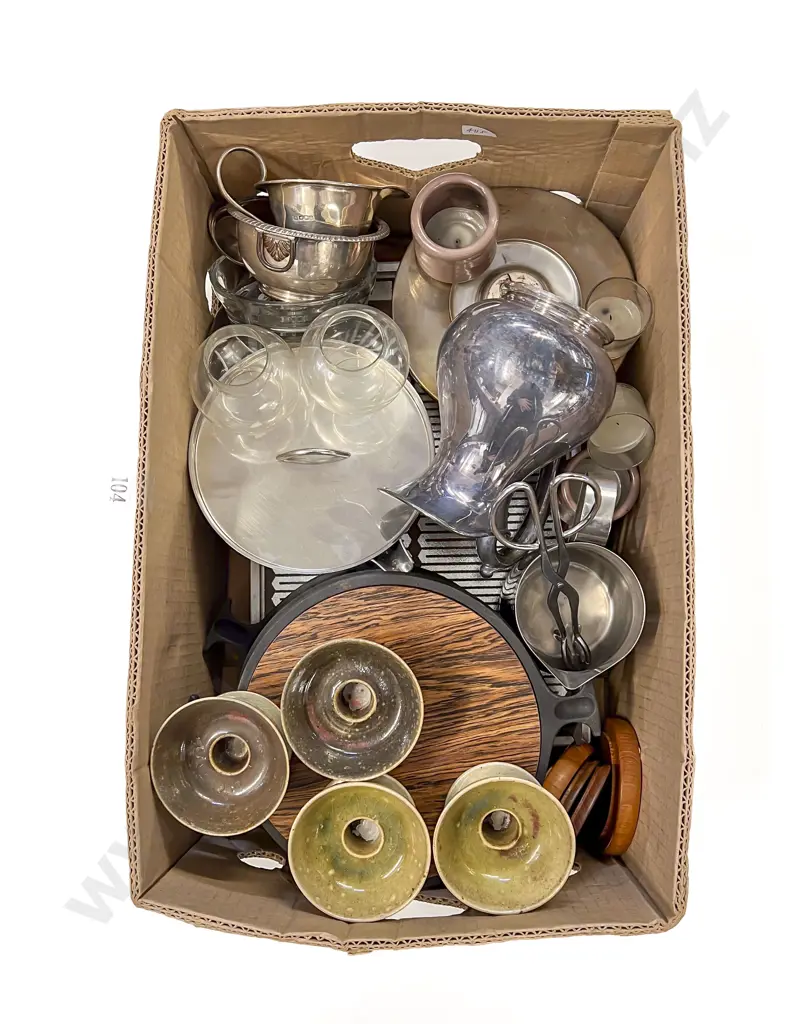 Quantity of Assorted Vintage Serving Ware & S/P etc Image 1++