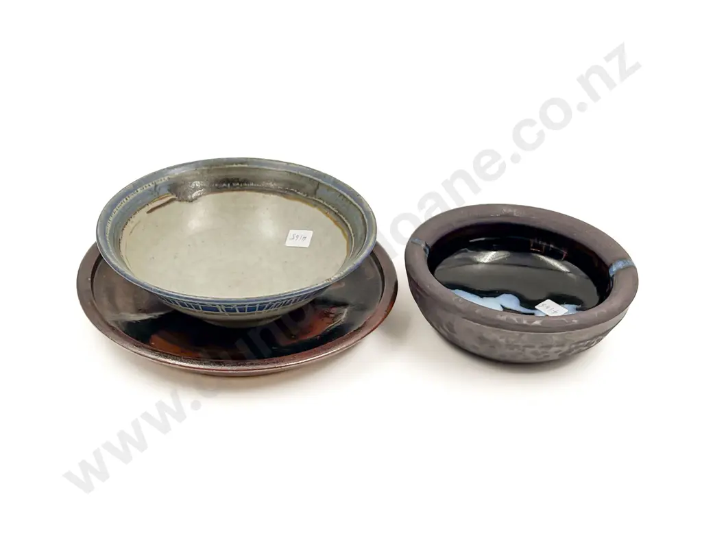 Three Pieces of NZ Pottery incl Paul Winspear Bowl Image 1++