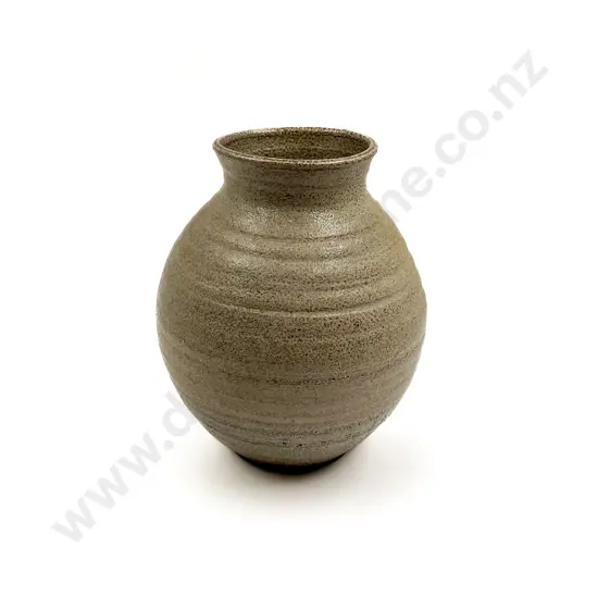 Attrib Mirek Smisek Vase