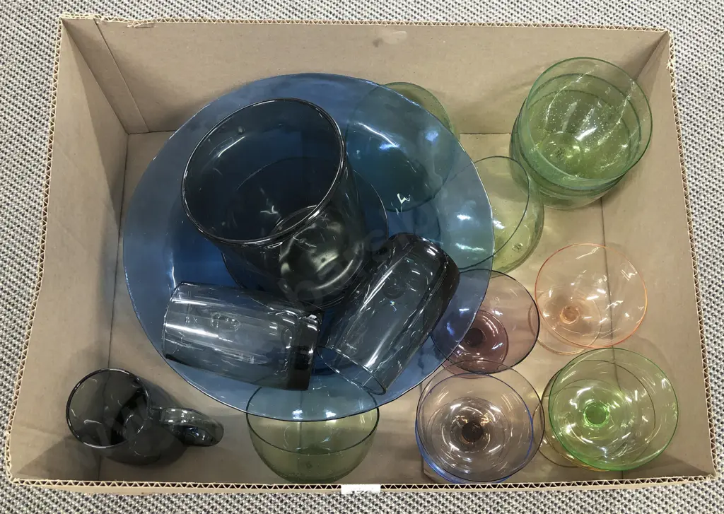 Box of Assorted Coloured Glassware Image 1++
