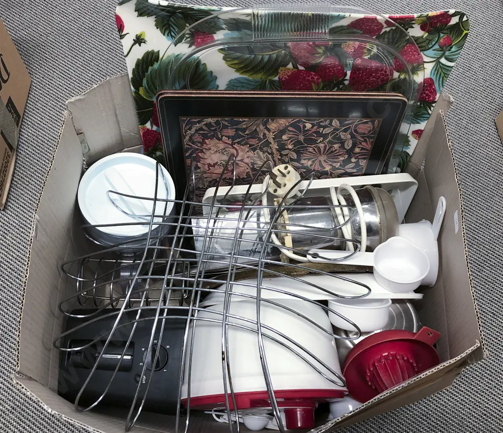 Box Qty of Assorted Kitchenware etc Image 1++