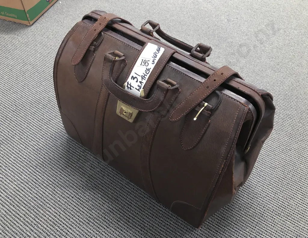 Vintage Leather Brief Case Image 1++