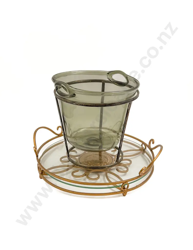 Quantity of Assorted Serving Ware etc Image 1++