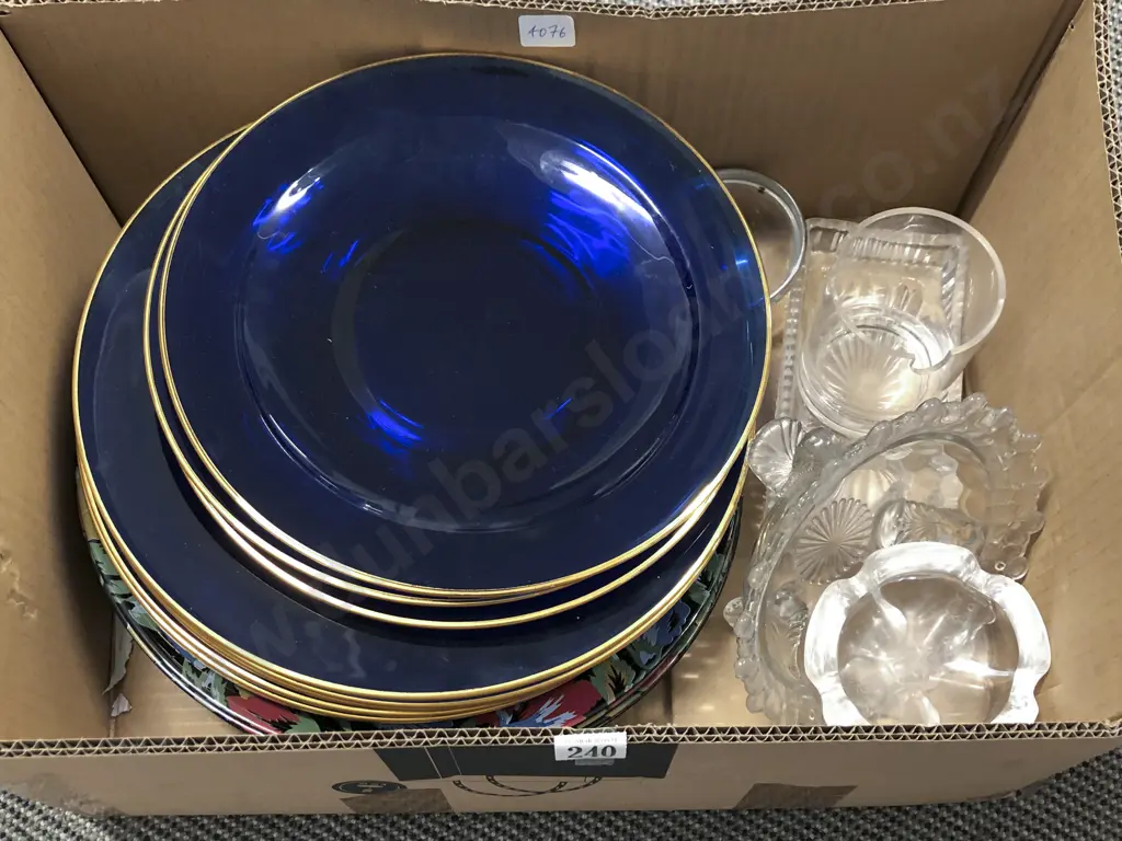 Box Quantity of Assorted Glass Ware Image 1++