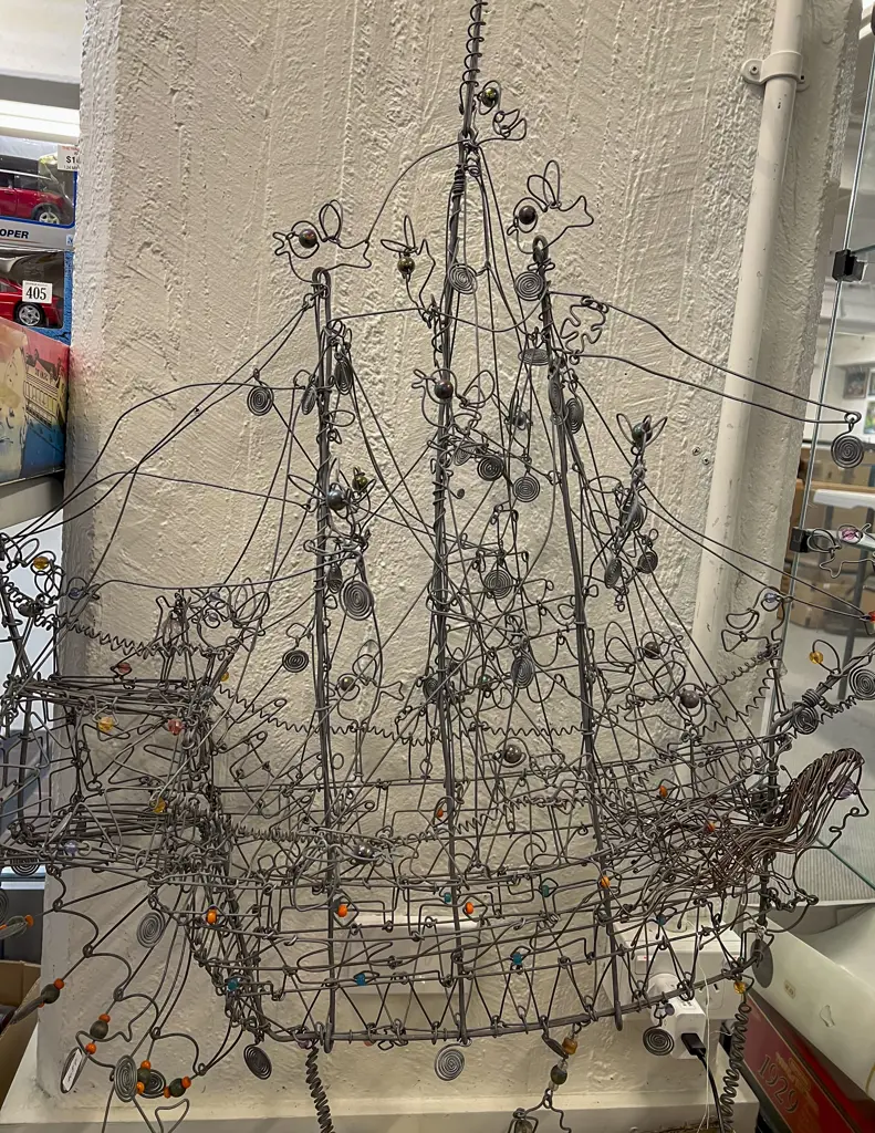Unusual Wire Boat Sculpture Image 1++