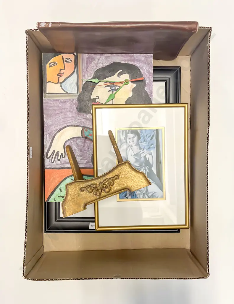 Box Quantity of Assorted Frames Image 1++
