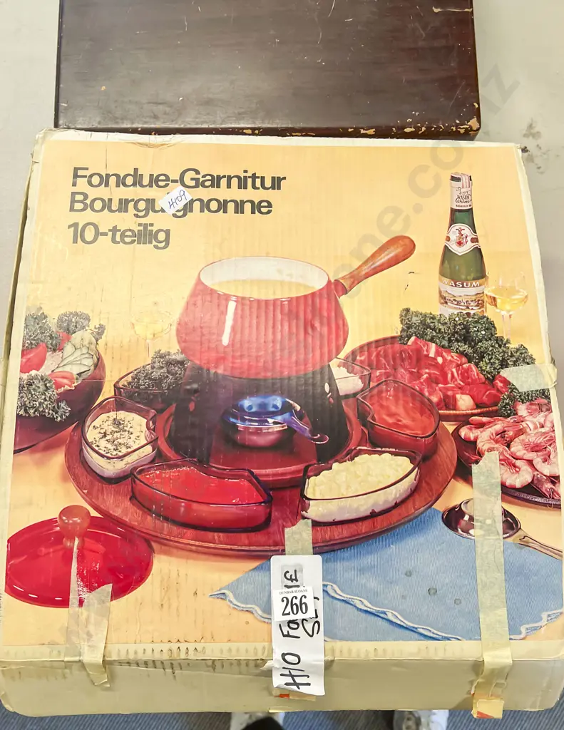 Vintage Boxed Fondue Set Image 1++