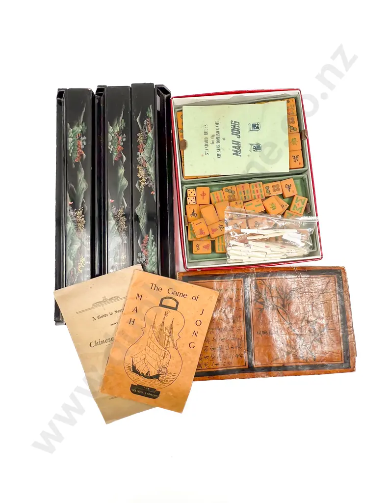Vintage Mahjong Set Image 1++