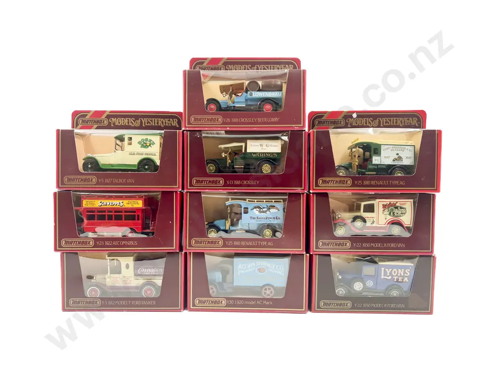 Ten Models of Yesteryear Red Window Boxed Models Image 1++