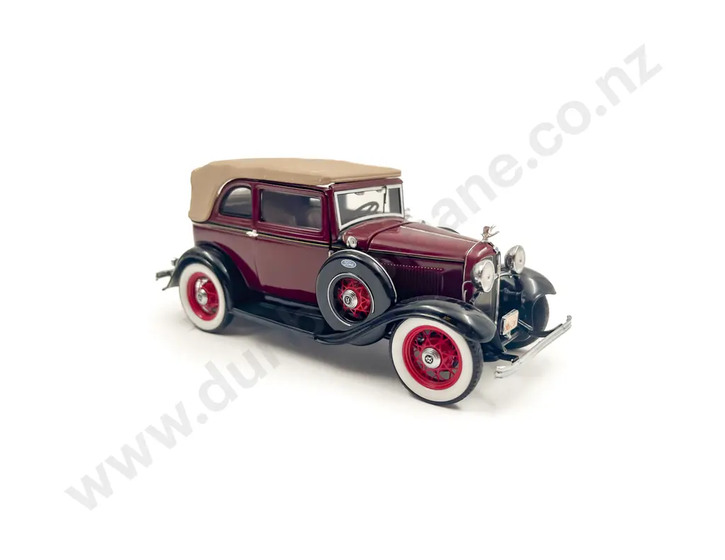 Boxed Franklin Mint 1932 Bonnie & Clyde's Ford V-8 Image 1++