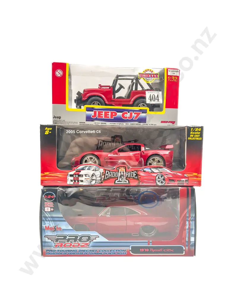 Three 1-24 1/32 Scale Models Image 1++