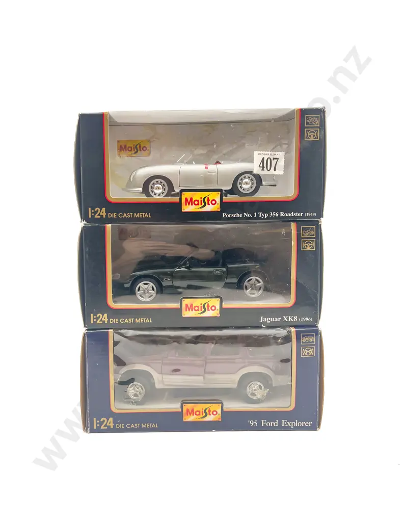 Three Maisto 1-24 Scale Models Image 1++