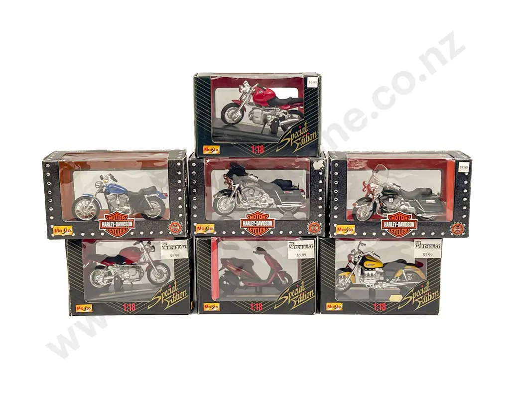 Seven Maisto 1-18 Scale Motorbike Models Image 1++