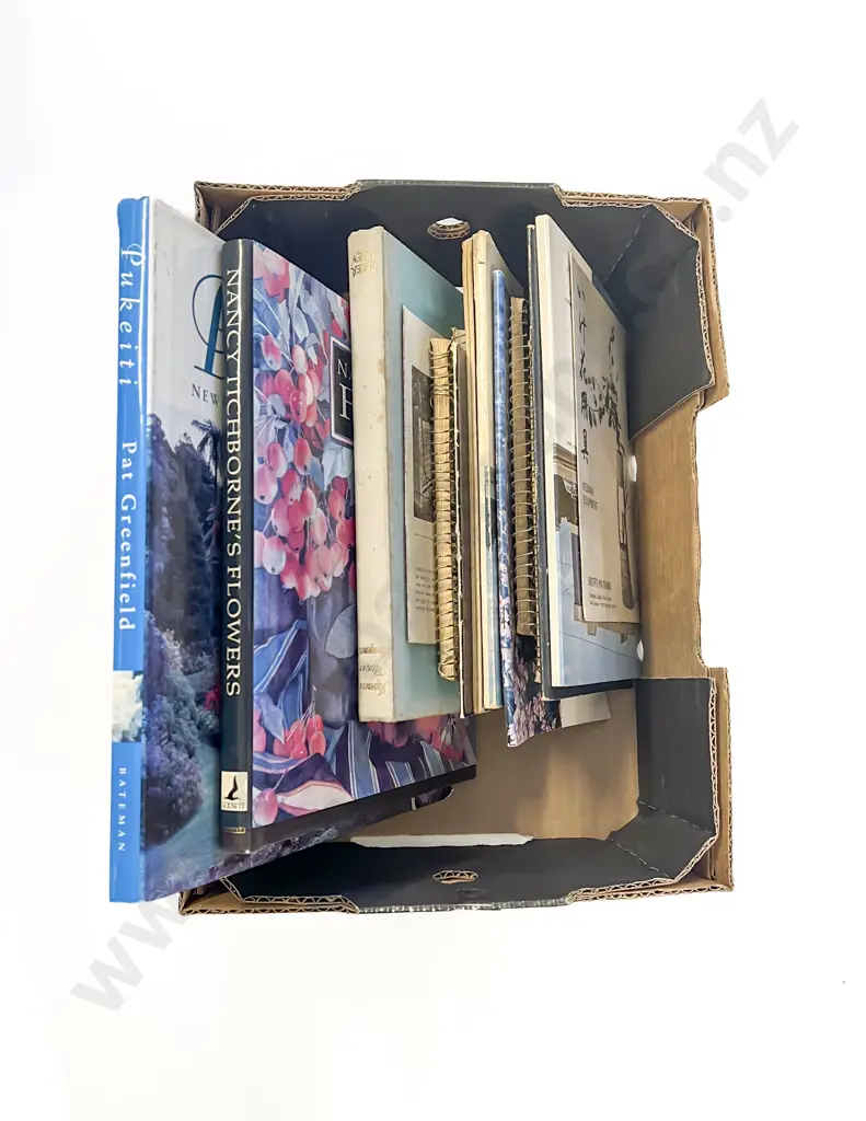 Box of Assorted Gardening and Botanic Reference Volumes Image 1++