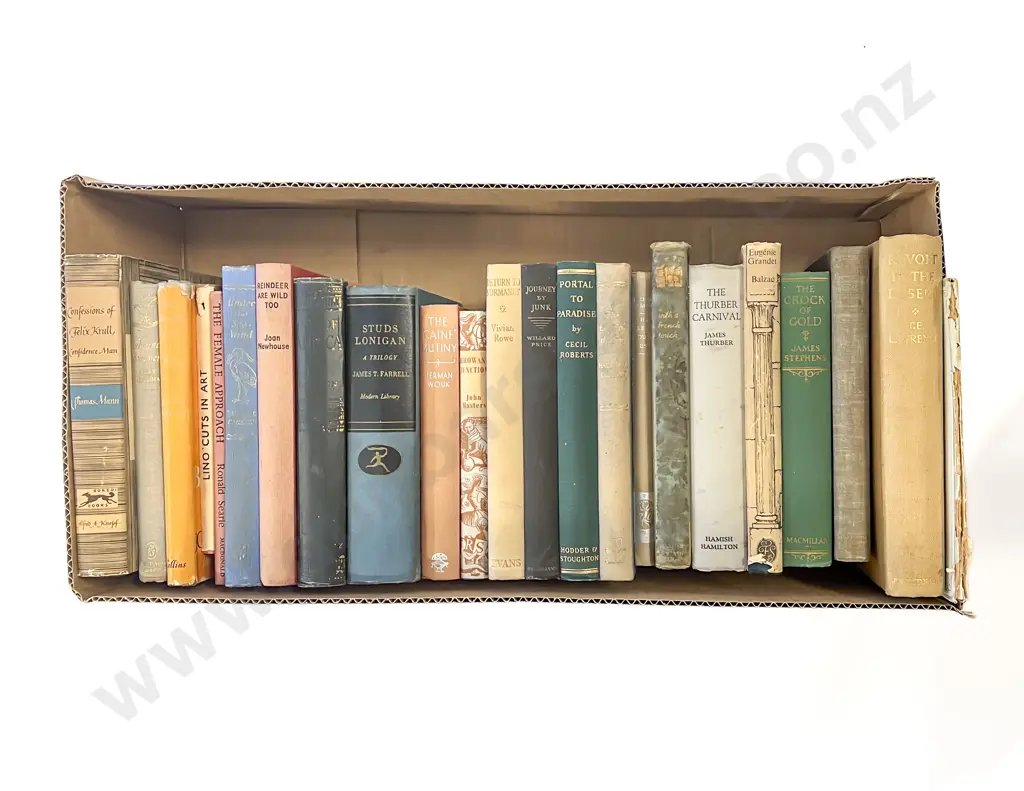 Box of Assorted Vintage Books Image 1++