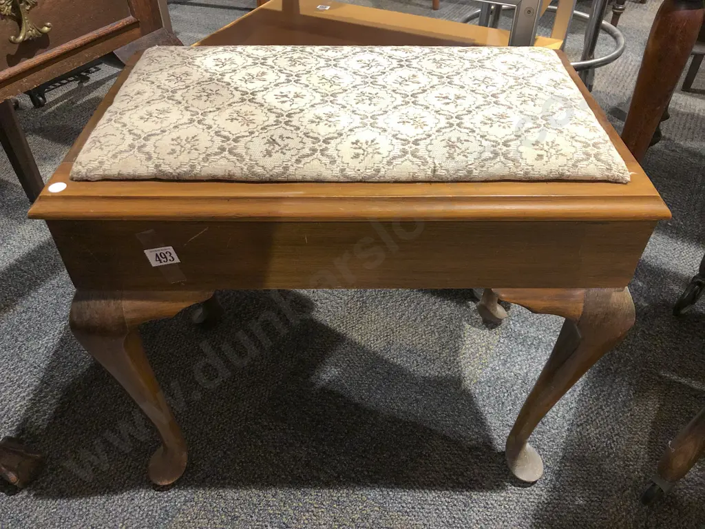 Mahogany Piano Stool with Seat Compartment Image 1++