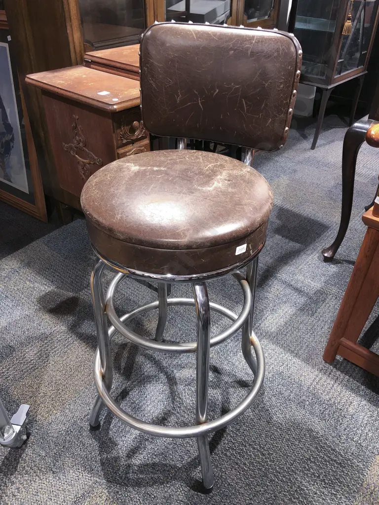 Swivel Bar Stool Image 1++