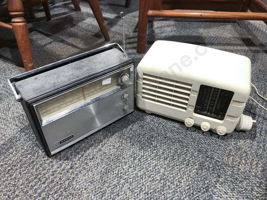 Two Vintage Radios Including Bake-A-Light Image 1++