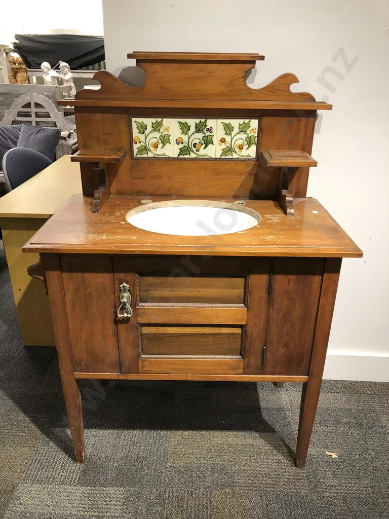 Kauri Wash Stand with Tiled and Shelved Gallery Back Image 1++