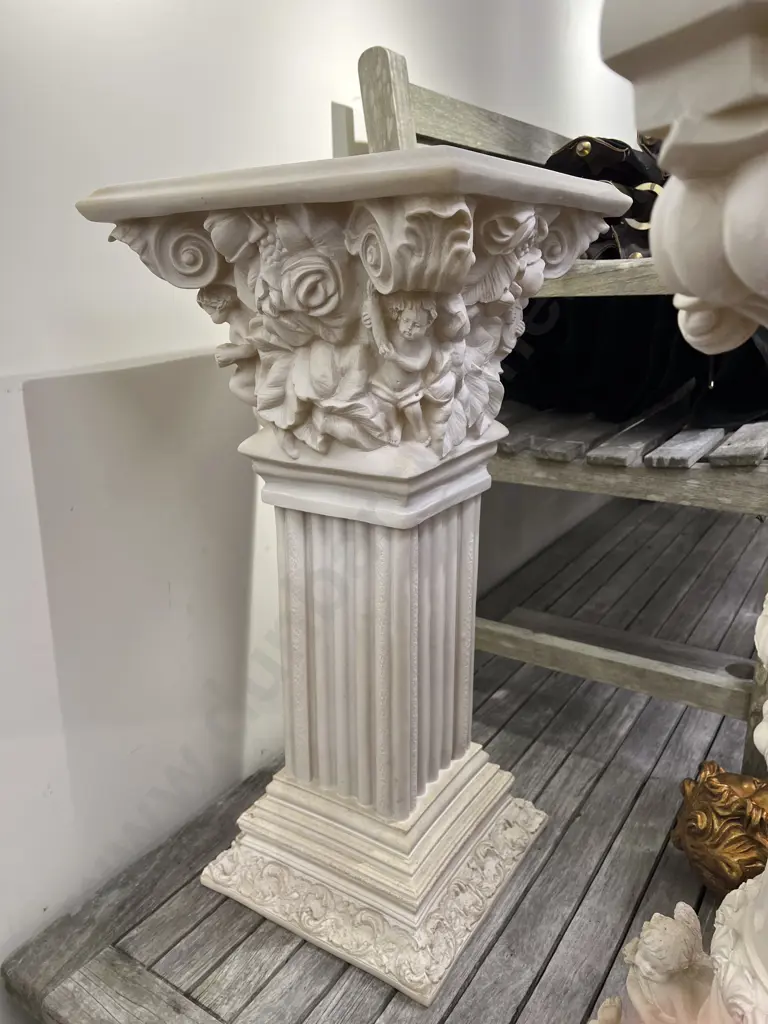 Decorative Resin Column Form Plant Stand Image 1++