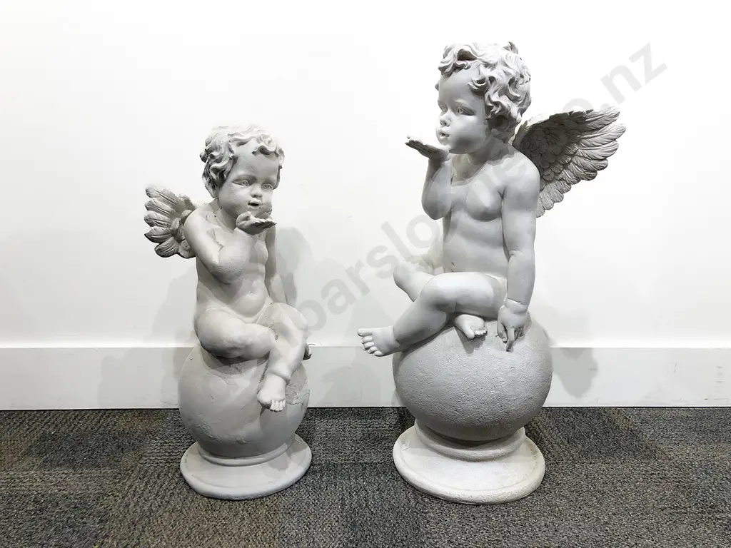 Graduated Pair of Resin Cherub Ornaments Image 1++
