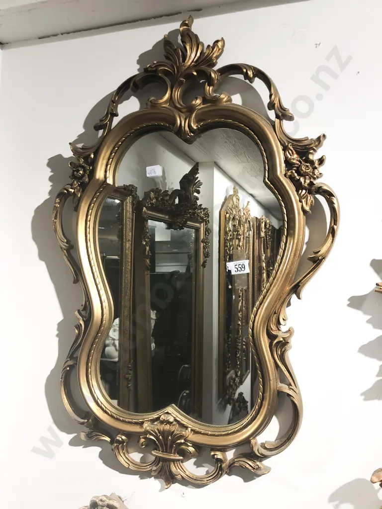 Gilt Painted Decorative Wall Mirror Image 1++