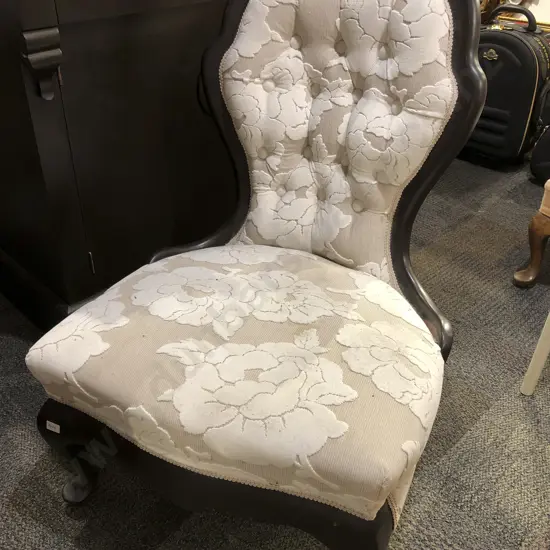 Button Back Nursing Chair