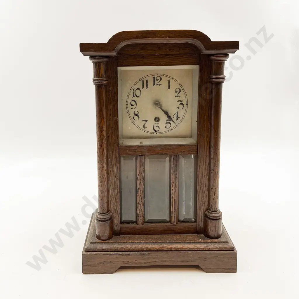 Oak Cased Mantle Clock Image 1++