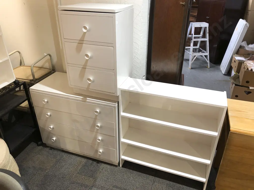 Two Piece White Painted Bedroom Suite Together with Associated Low Bookshelf Image 1++