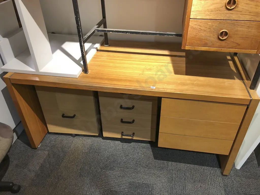 Modern Office Desk Together with Two Filing Drawers/Cabinets and Office Chair Image 1++